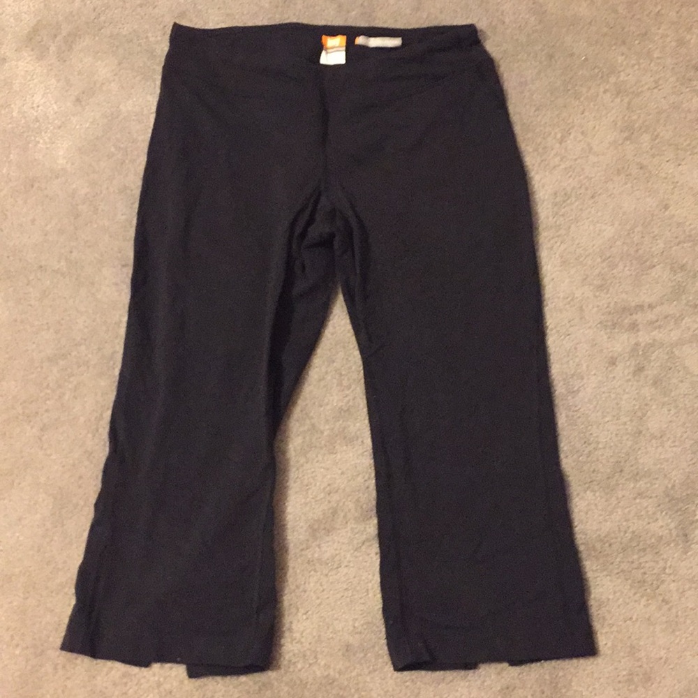 Lucy lotus collection capris